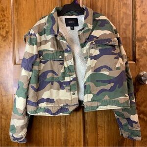 Women’s 1X Plus size Forever 21 camp fleece cropped Jean like jacket